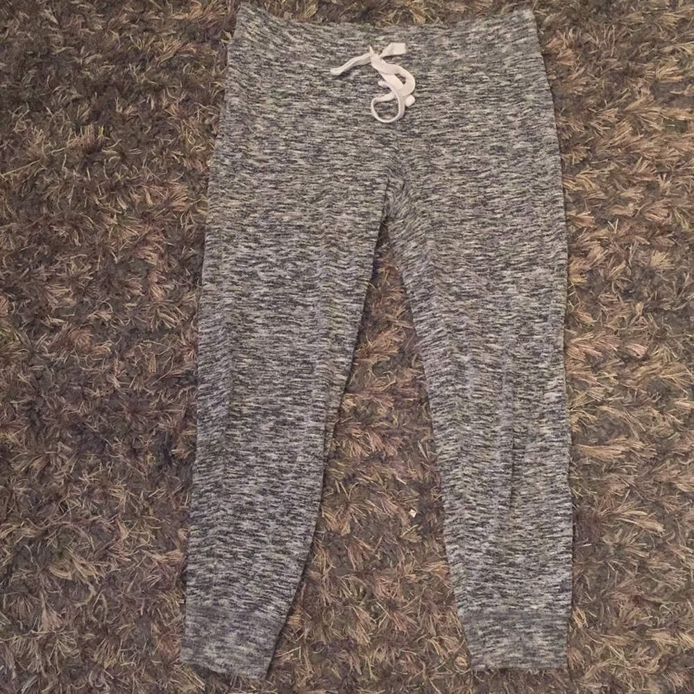 Light grey joggers size small